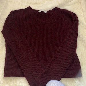 super soft wool knitted cherry red crewneck from h&m 🍒🦢
